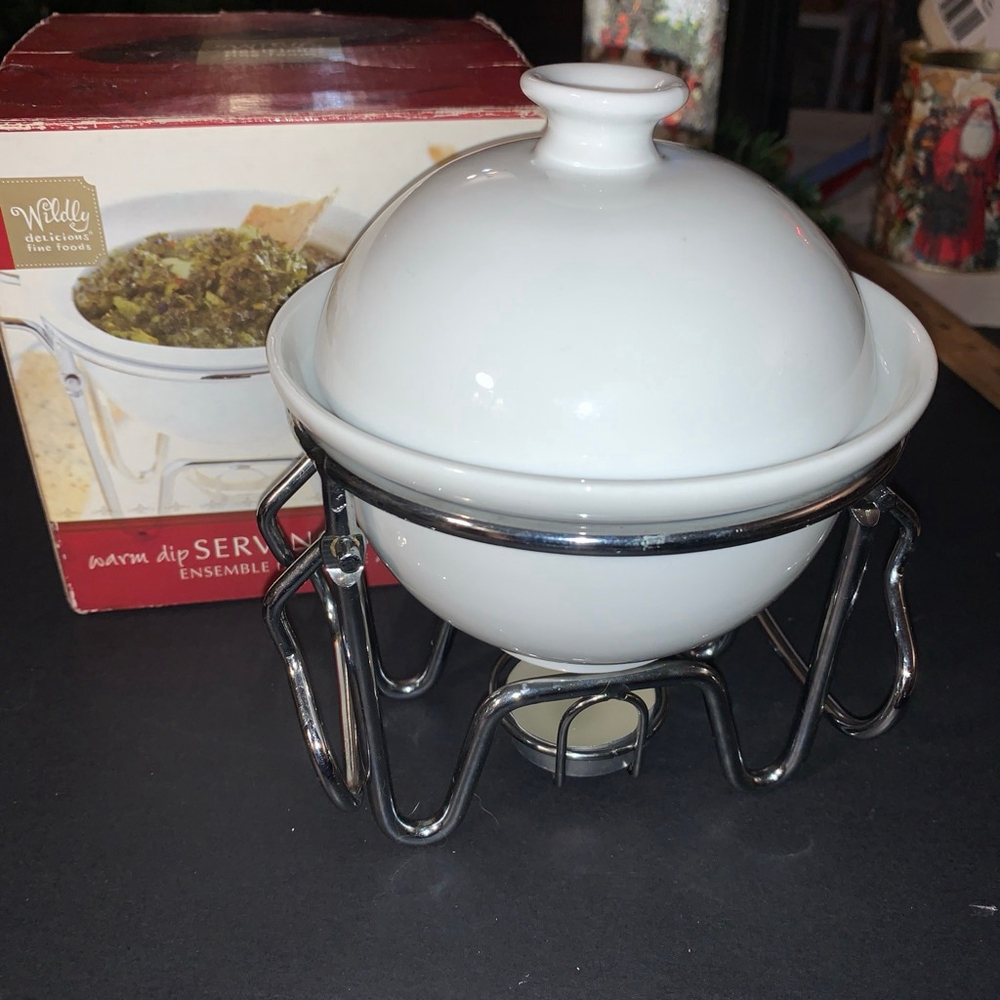 Wildly Delicious White & Silver Warm Dip Serving Set One Size
